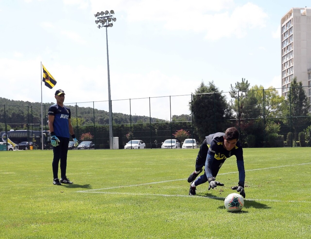 Fenerbahçe’de Trabzonspor maçı hazırlıklarını sürdürdü