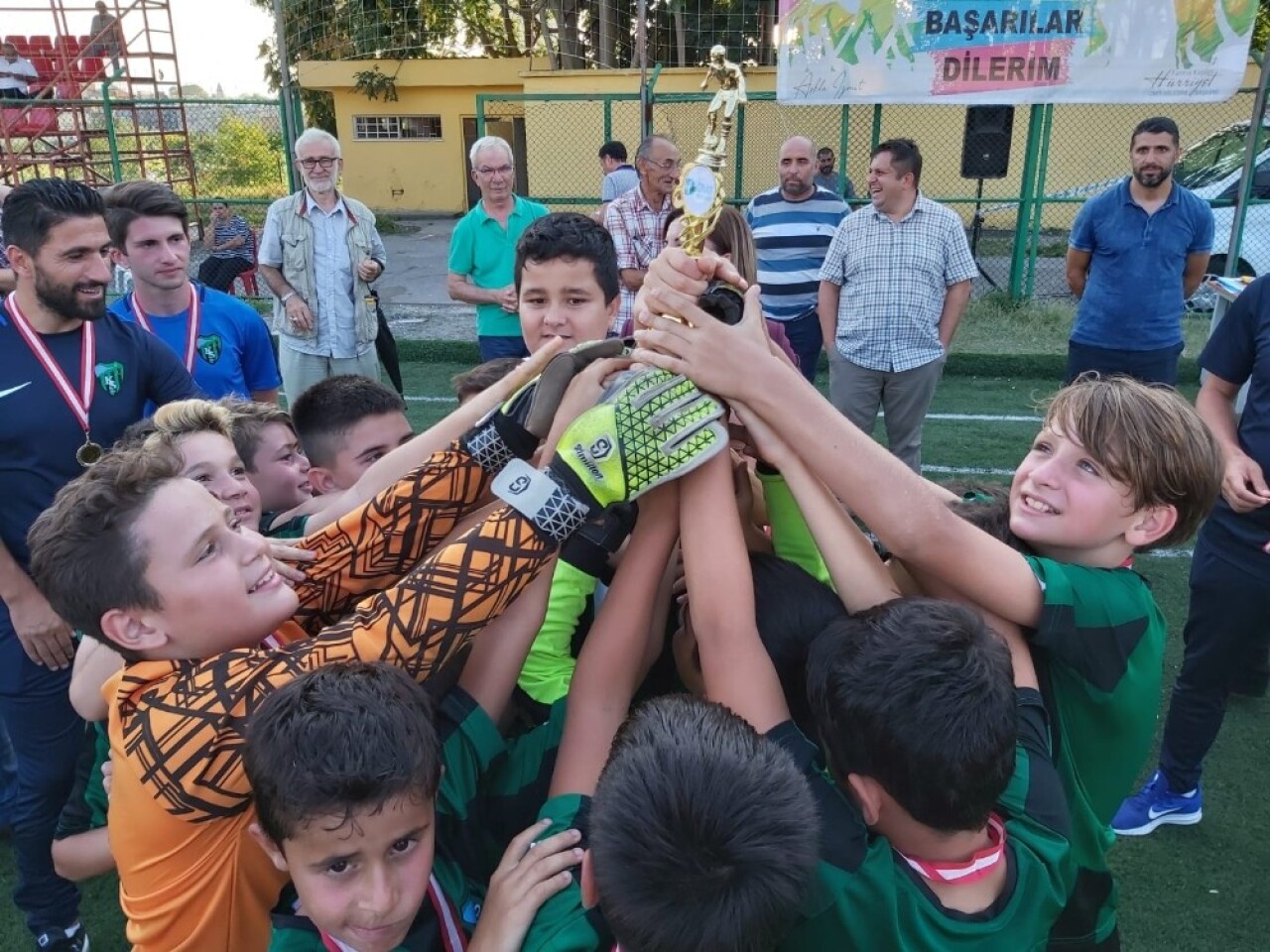 Miniklerde şampiyon Kocaelispor