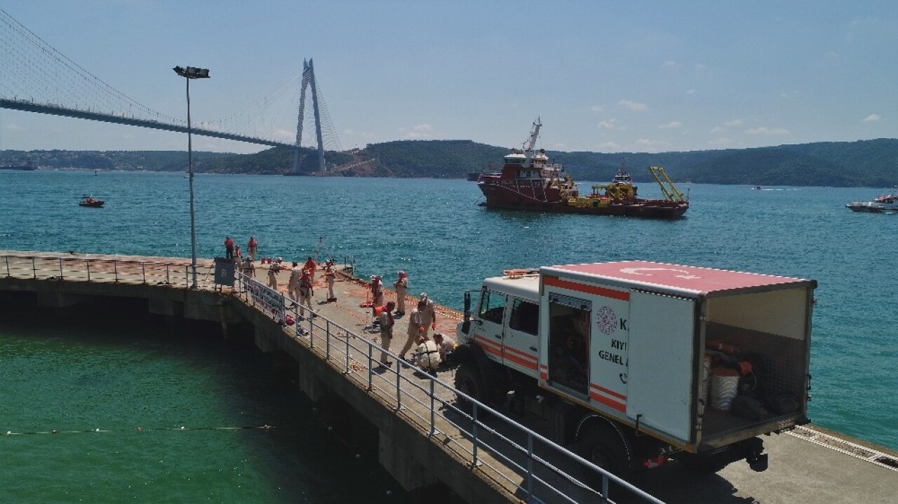 (Özel) İstanbul boğazında nefes kesen kurtarma tatbikatı