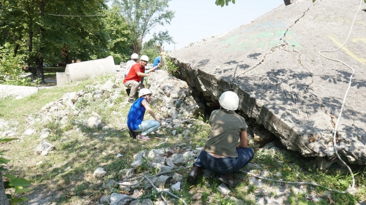 SAÜDAK Hafif Arama Kurtarma Eğitimini tamamladı