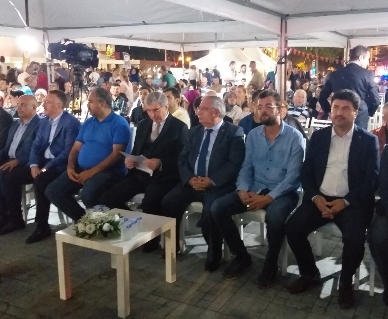 SUBÜ Rektörü Sarıbıyık, riskli binalarda oturulmaması çağrısında bulundu