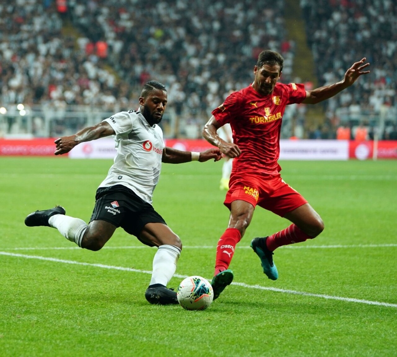 Süper Lig: Beşiktaş: 1 - Göztepe: 0 (İlk yarı)