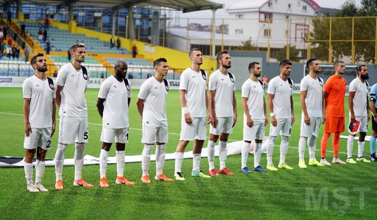 TFF 1. Lig: Fatih Karagümrük: 3 - Bursaspor: 1  (Maç sonucu)