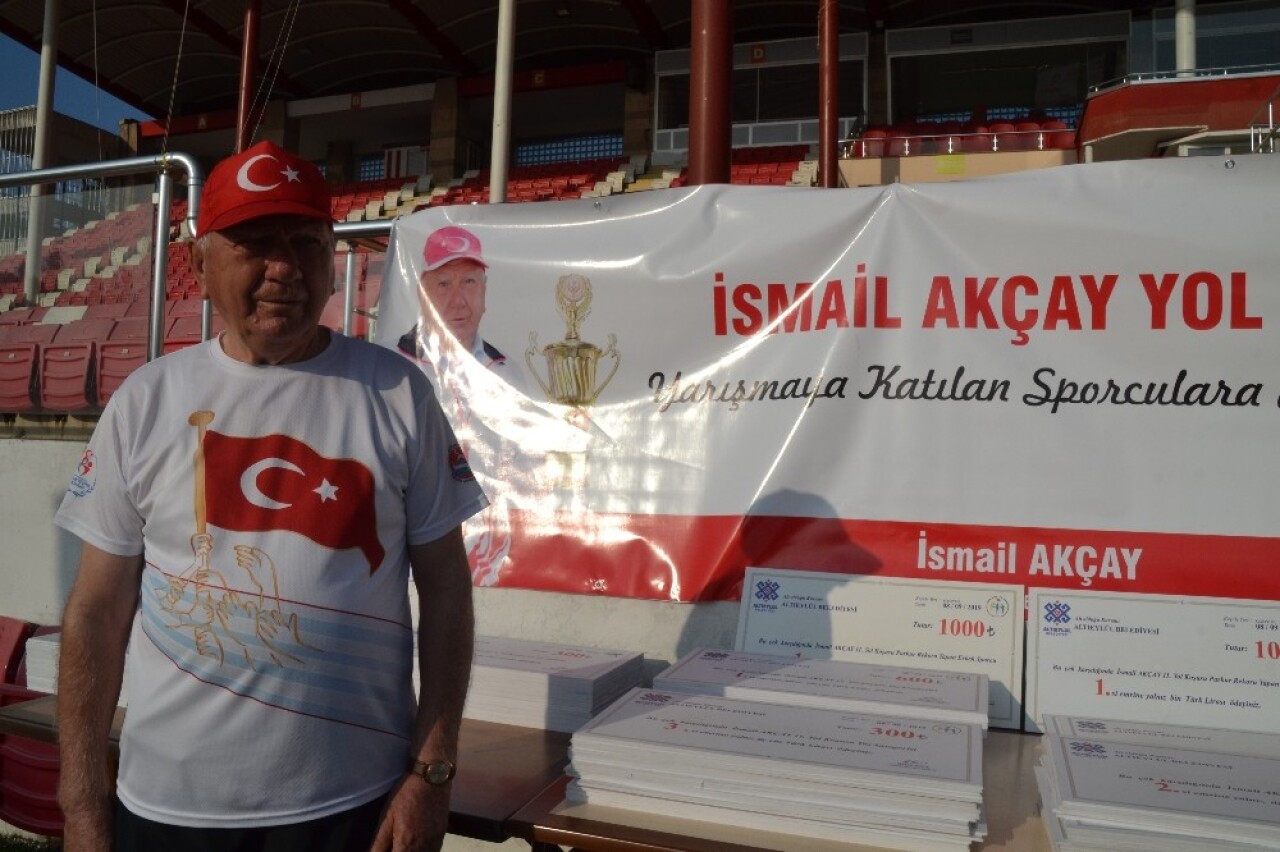 11. Uluslararası İsmail Akçay Yol Koşusu’na yoğun ilgi