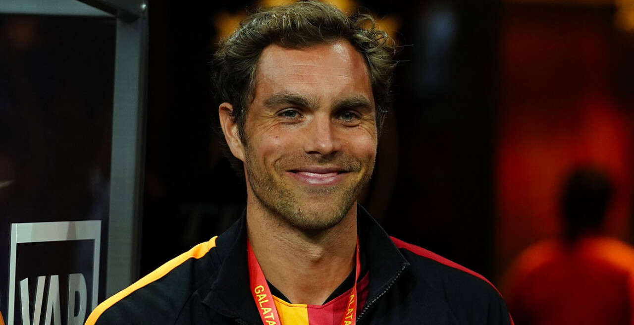 Johan Elmander derbiyi tribünden izledi