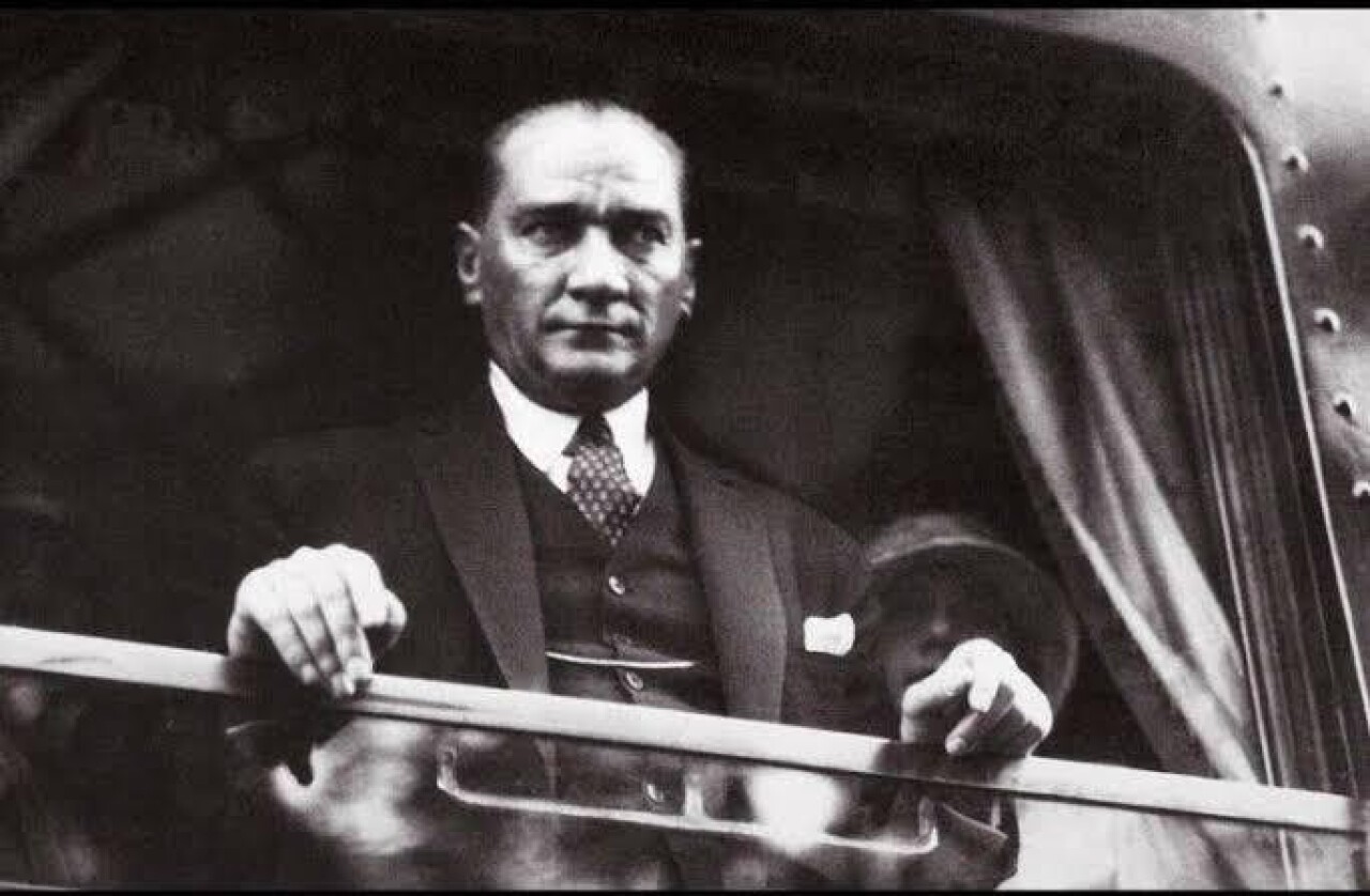 Atatürk tablosu icralık oldu