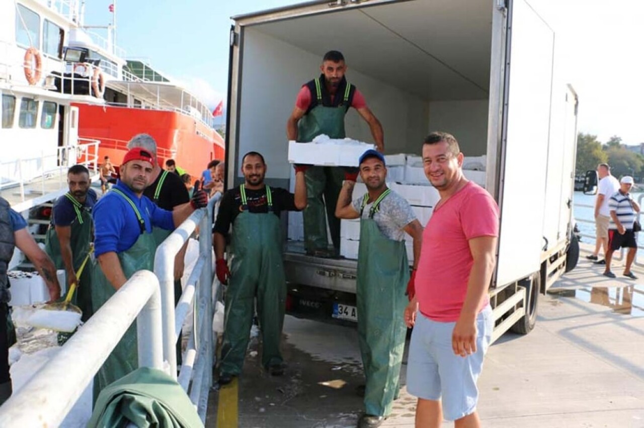 Av yasağı bitti, balık bollaştı