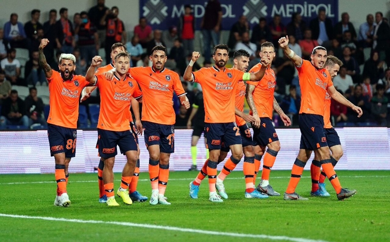 Başakşehir ikinci galibiyetini aldı