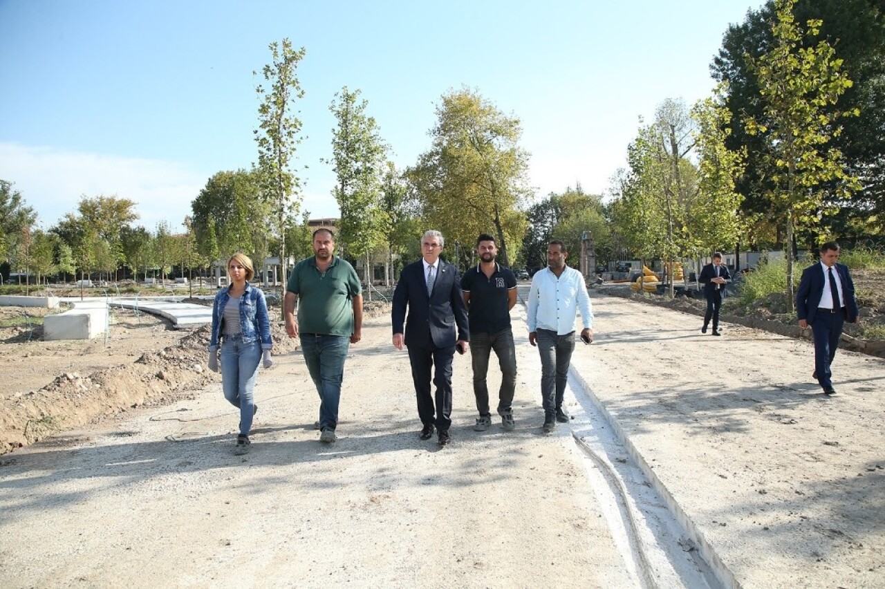 Başkan Yüce, millet bahçesinde incelemelerde bulundu