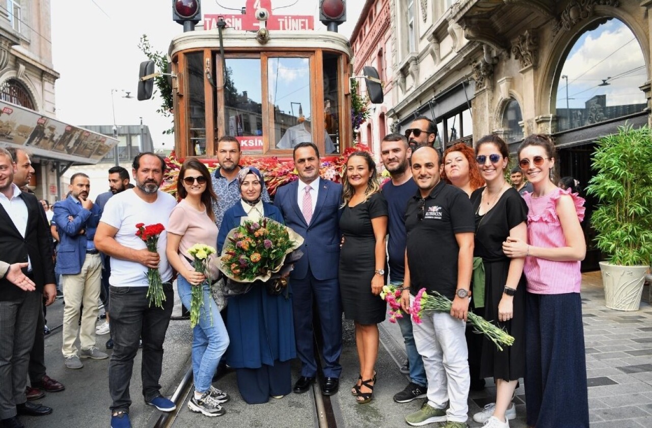 Beyoğlu çiçek açtı