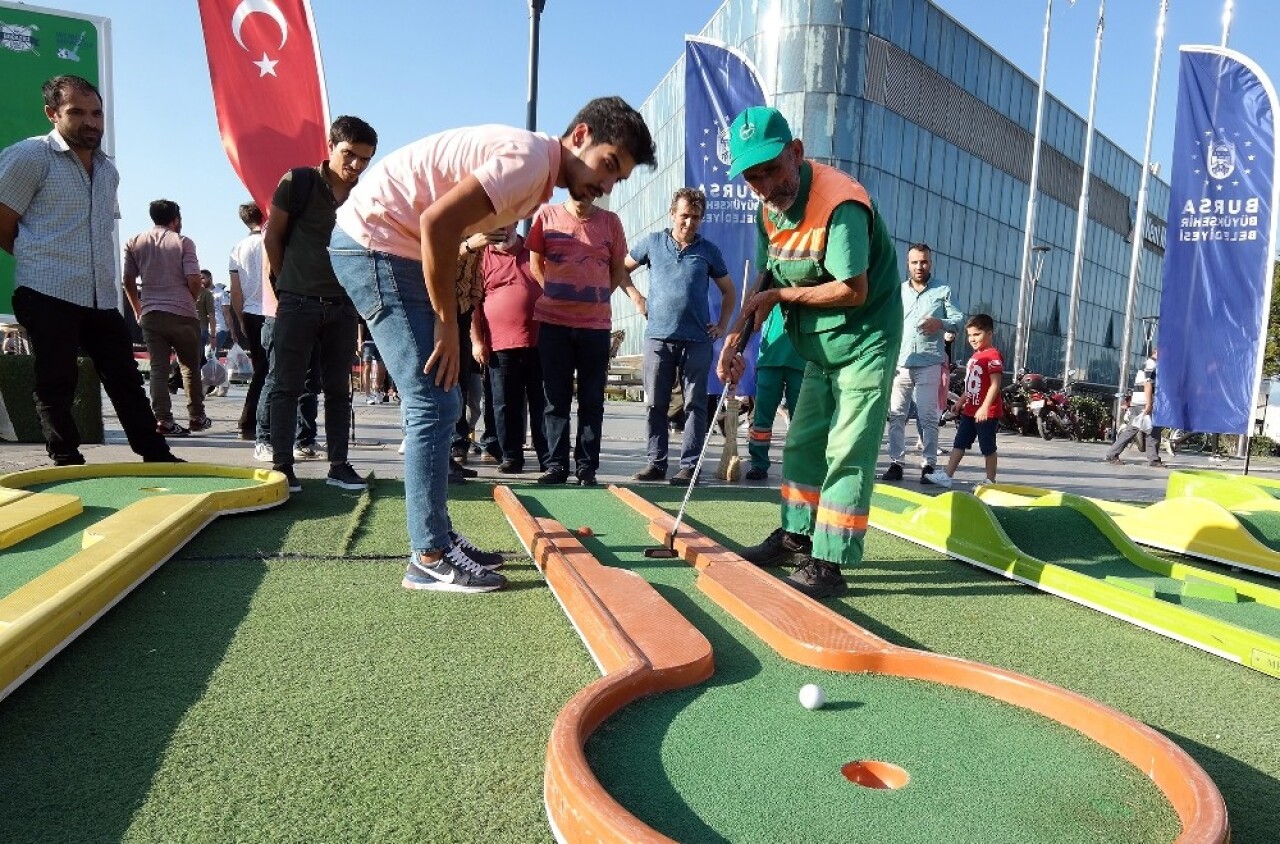 Bursa’da şehrin göbeğinde golf keyfi