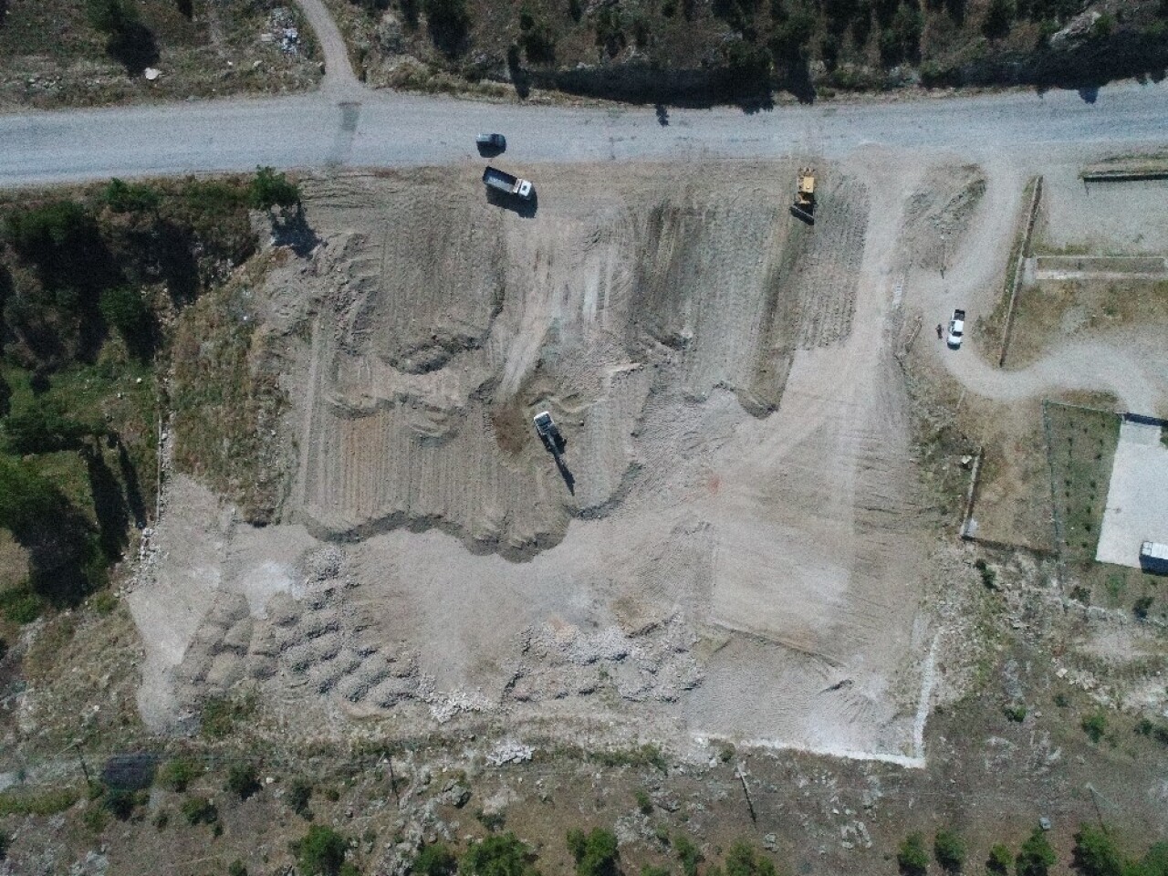 Dursunbey’de belediye kademesi yapımına başlandı