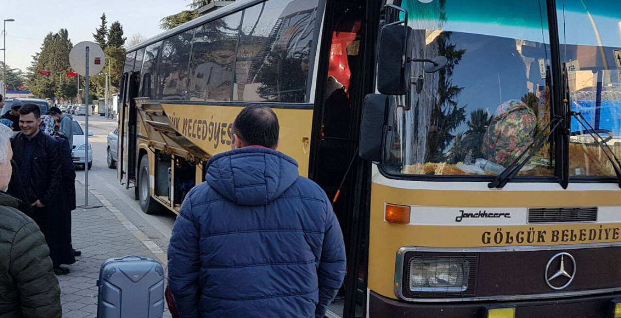 Gölcüklü öğrencilere ücretsiz servis hizmeti