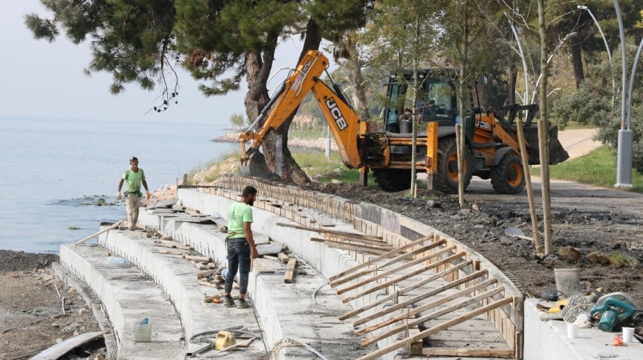 İki sahili birleştiren park kentin cazibe merkezi olacak