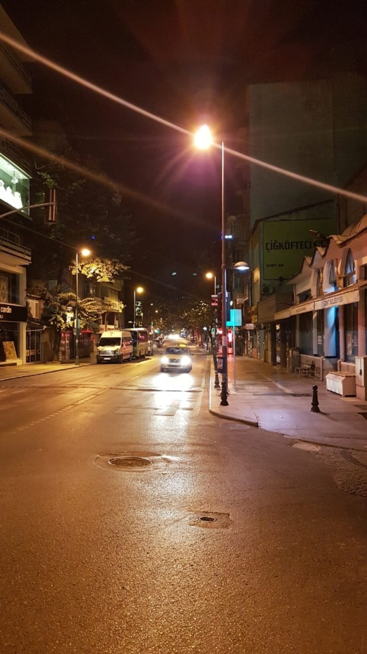 İnönü Caddesi, ışıl ışıl oldu