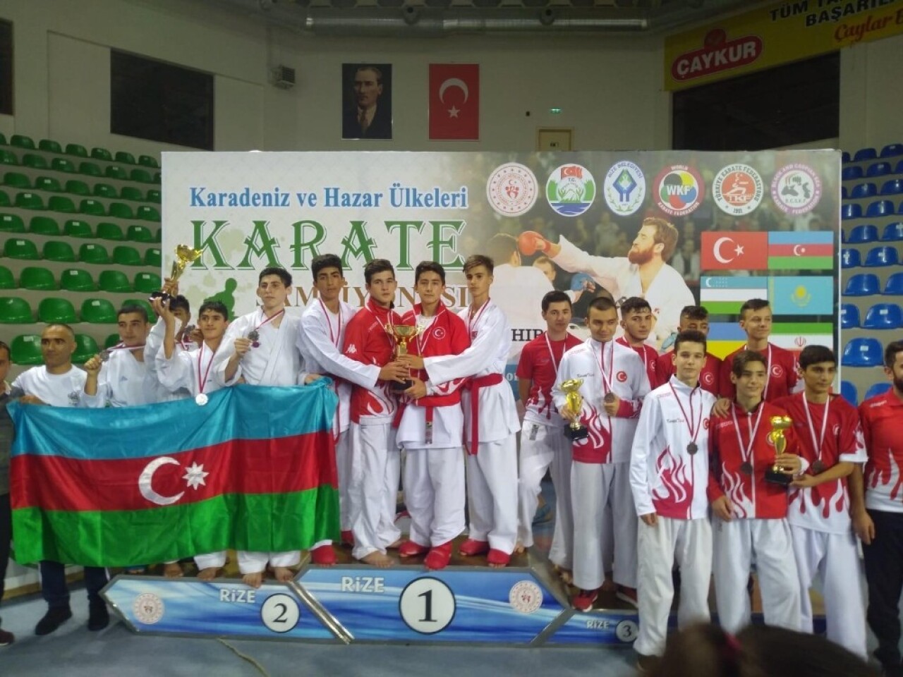 Karate şampiyonasına Kağıtspor damga vurdu