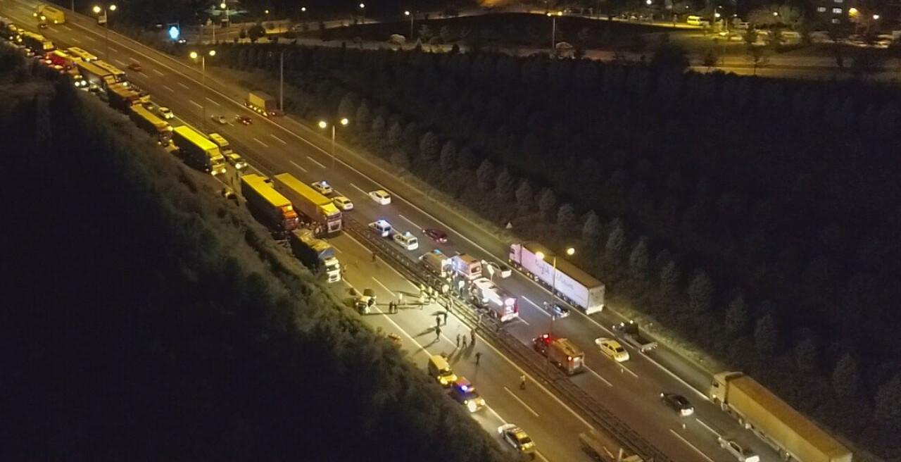 Kocaeli’de trafik kazası: 3 ölü, 3 yaralı