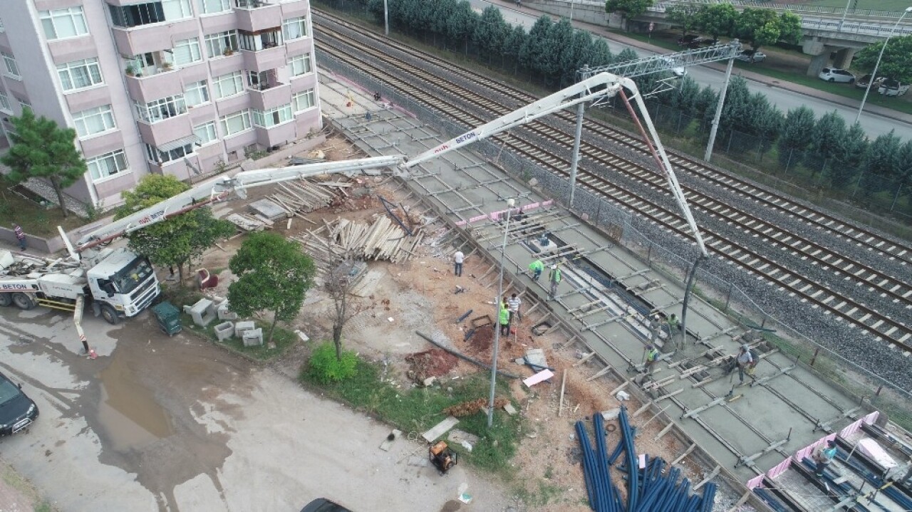 Kuruçeşme Tramvay Hattı’nda ray betonları dökülüyor