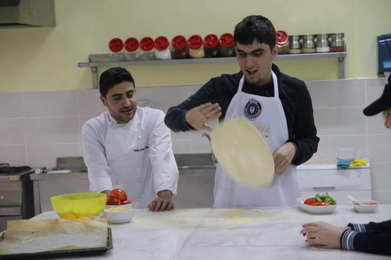 Mutfakta engel tanımadılar