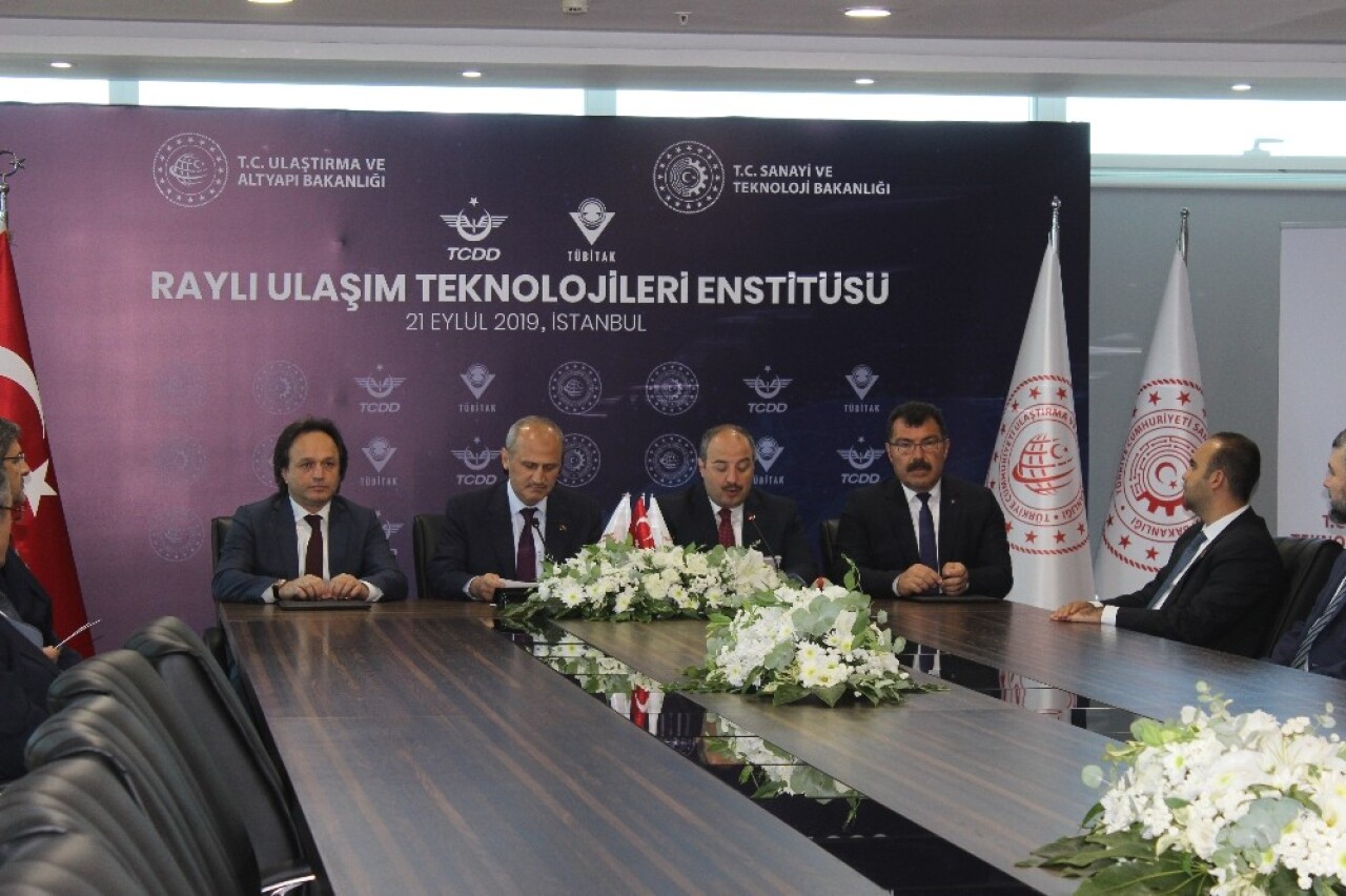 Raylı Ulaşım Teknolojileri Enstitüsü’nün kurulmasına ilişkin imzalar atıldı