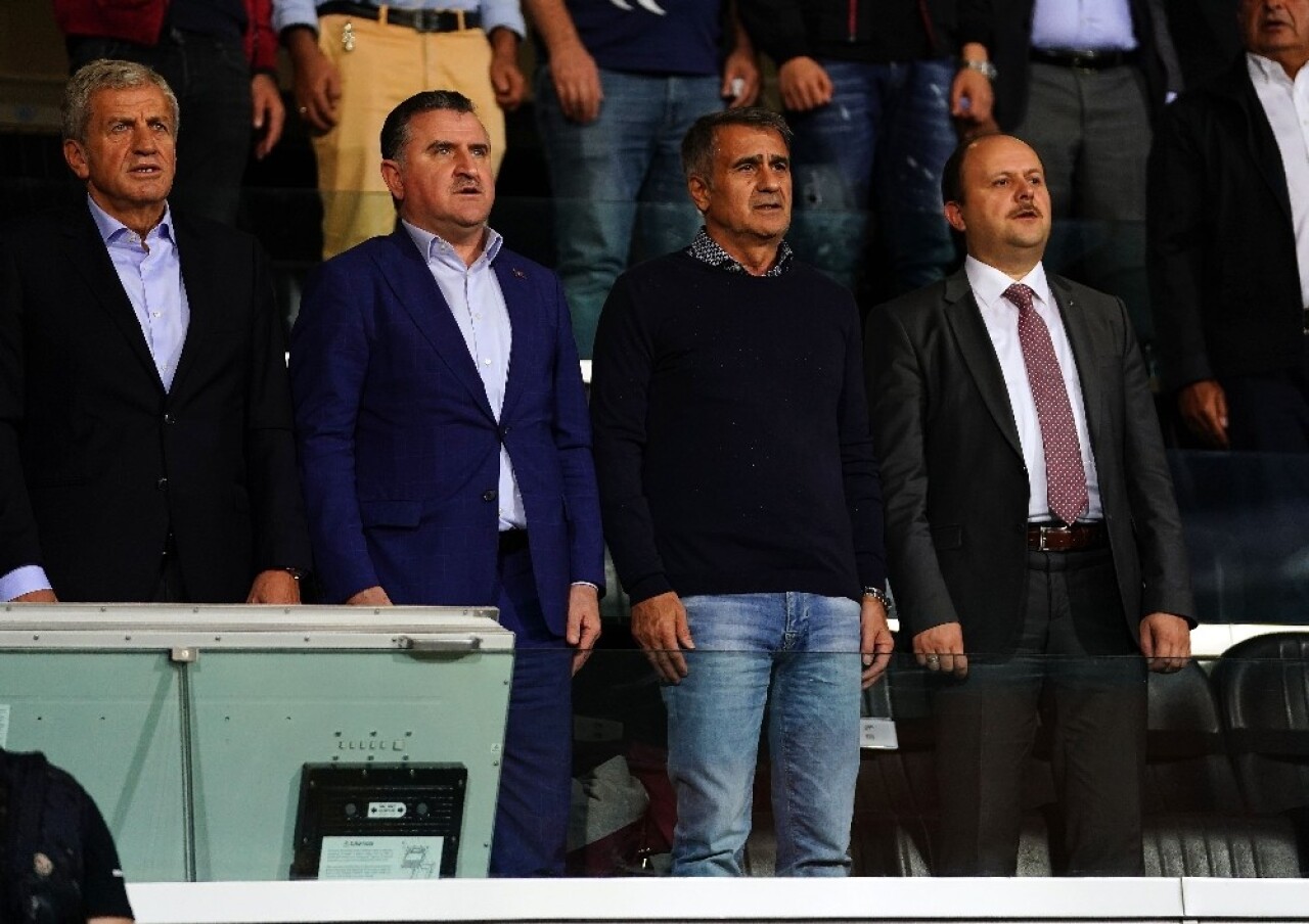 Servet Yardımcı ve Şenol Güneş, Başakşehir-Rizespor maçında