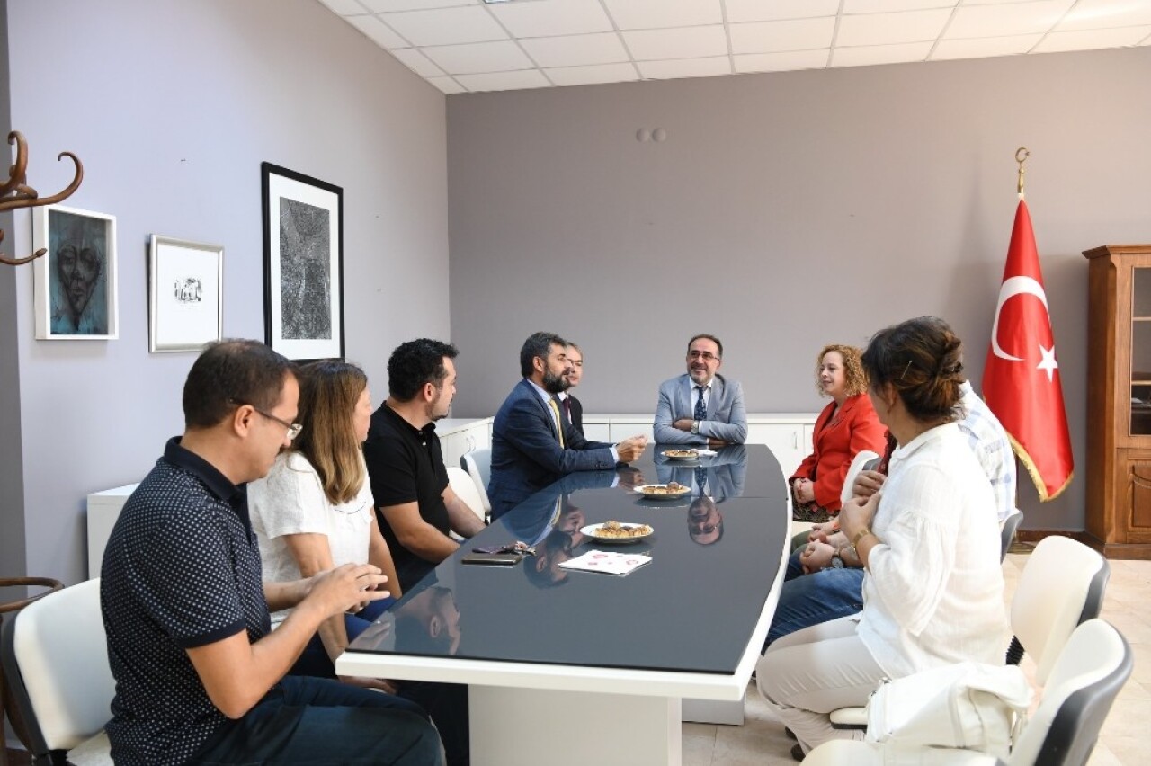 STMF Dekanlığında devir teslim töreni yapıldı