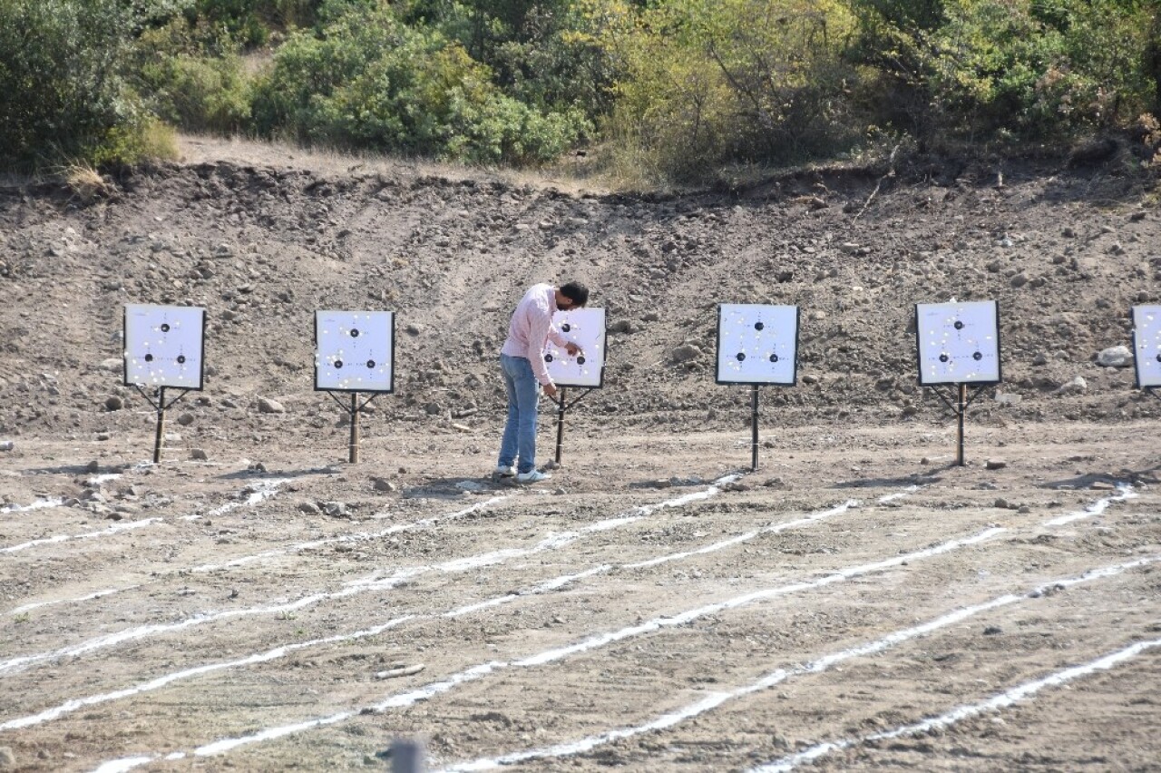 Tek kurşun atışları Sındırgı’da gerçekleşti
