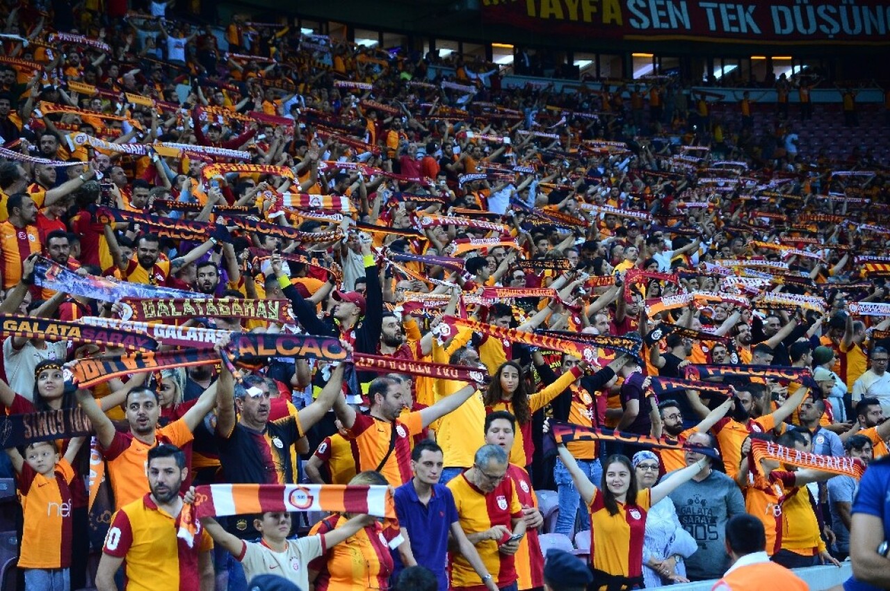 Türk Telekom Stadyumu’nda 11. Galatasaray - Fenerbahçe derbisi