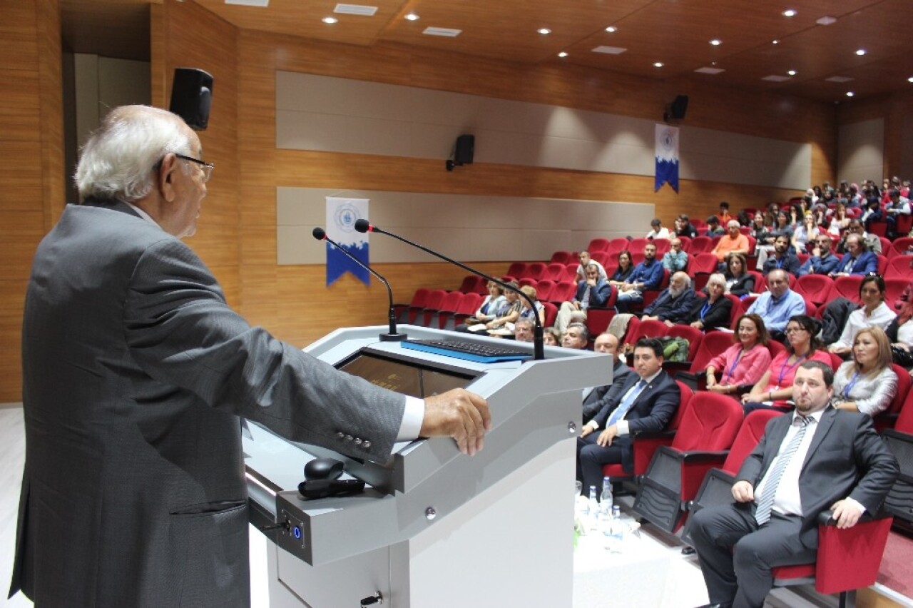 Uluslararası Akademik Filoloji Çalışmaları Konferansı başladı