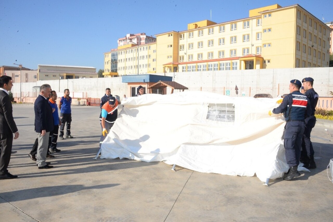 Afet ve deprem anında toplanma yerleri denetlendi