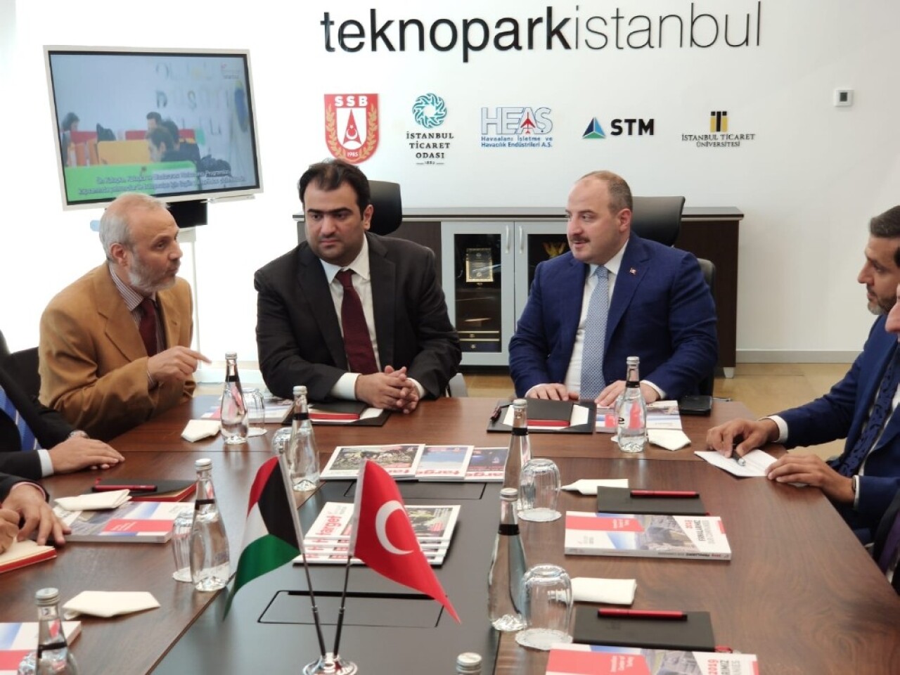 Bakan Varank, Kuveytli mevkidaşı Al-Roudan’ı Teknopark İstanbul’da ağırladı