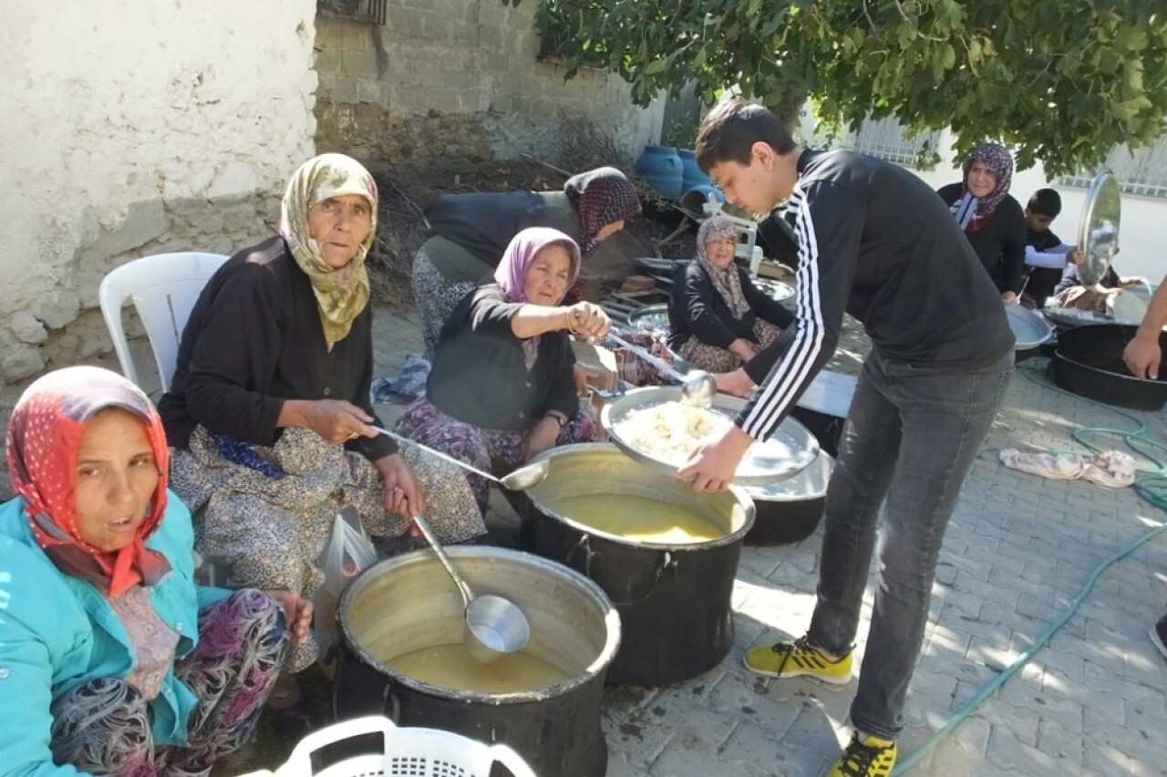 Balıkesir’de bayrak hayrında Barış Pınarı Harekatı için dua yapıldı