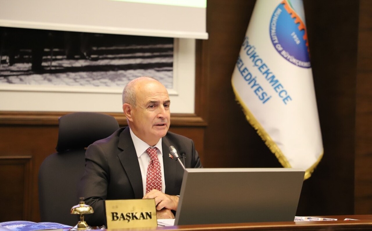 Başkan Akgün: “Deprem geliyor, herkes elini taşın altına sokmak zorunda”
