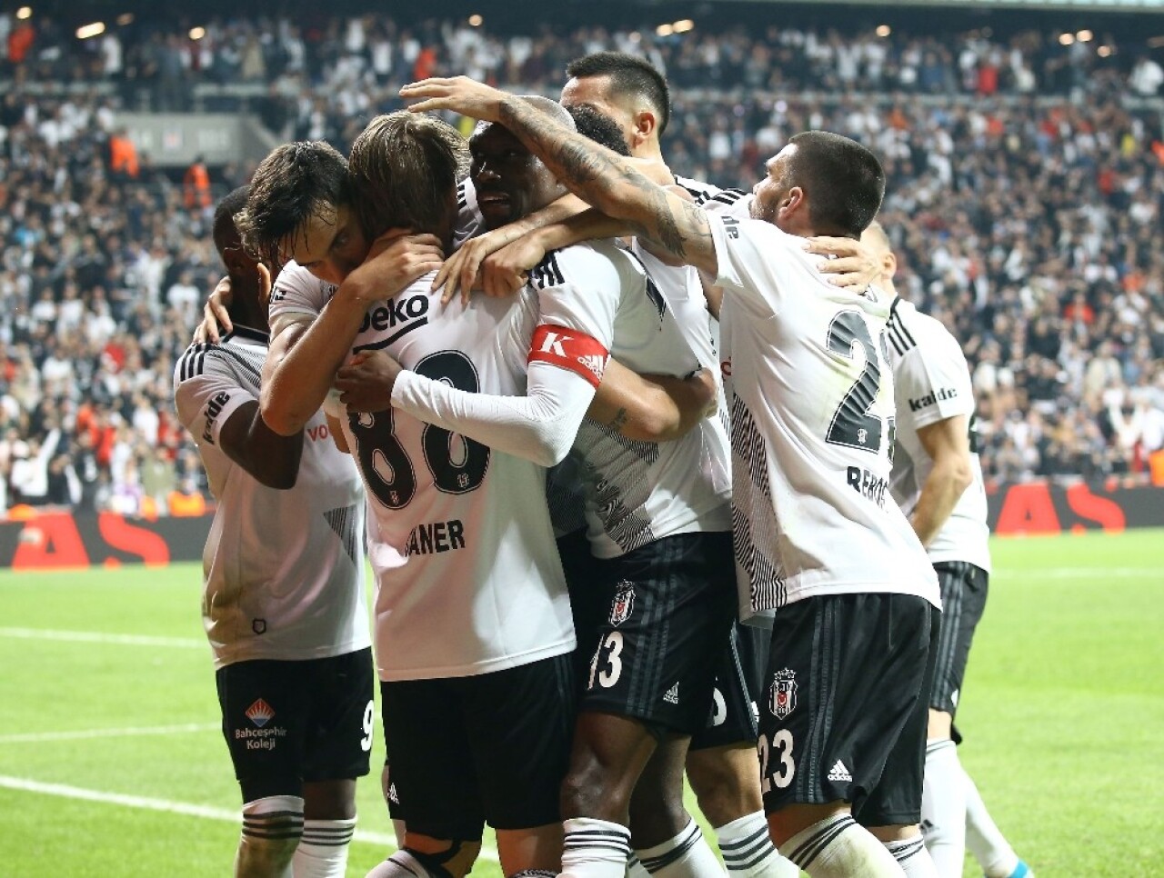 Beşiktaş, yeni evinde Galatasaray’a yenilmiyor