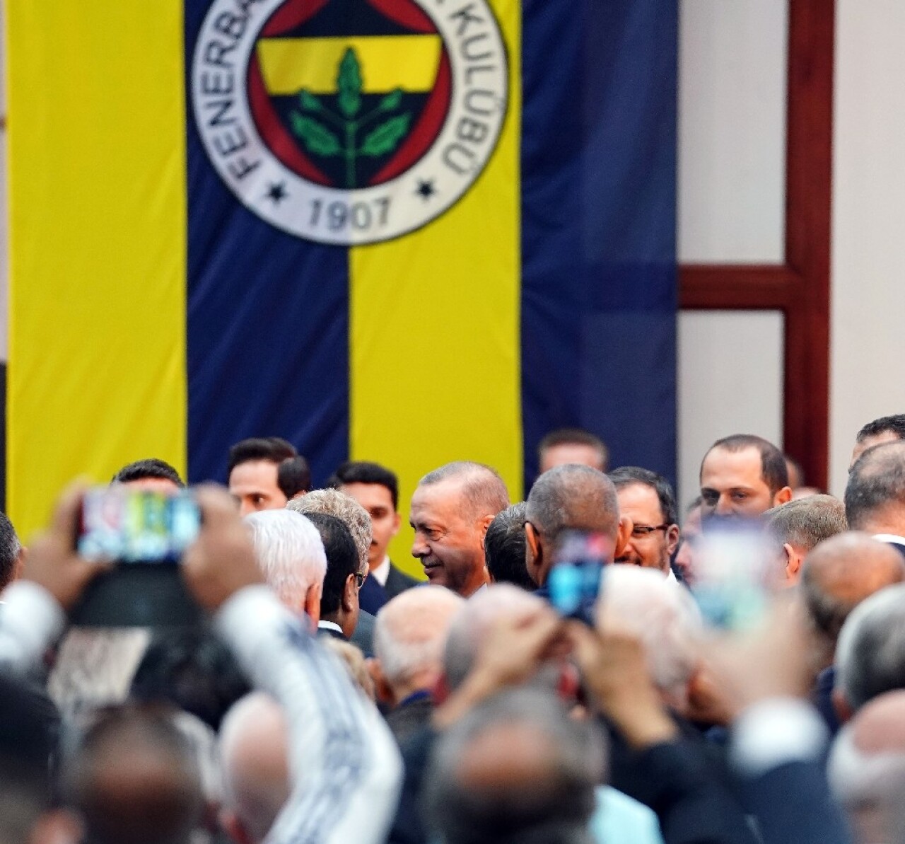 Cumhurbaşkanı Erdoğan, Fenerbahçe Divan Kurulu’na geldi