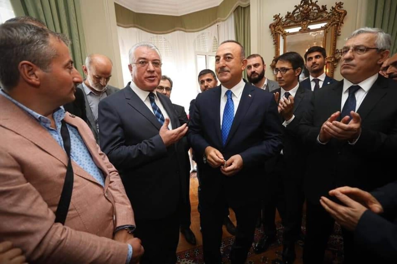 Dışişleri Bakanı Çavuşoğlu, Strasbourg’ta DATÜB ile görüştü