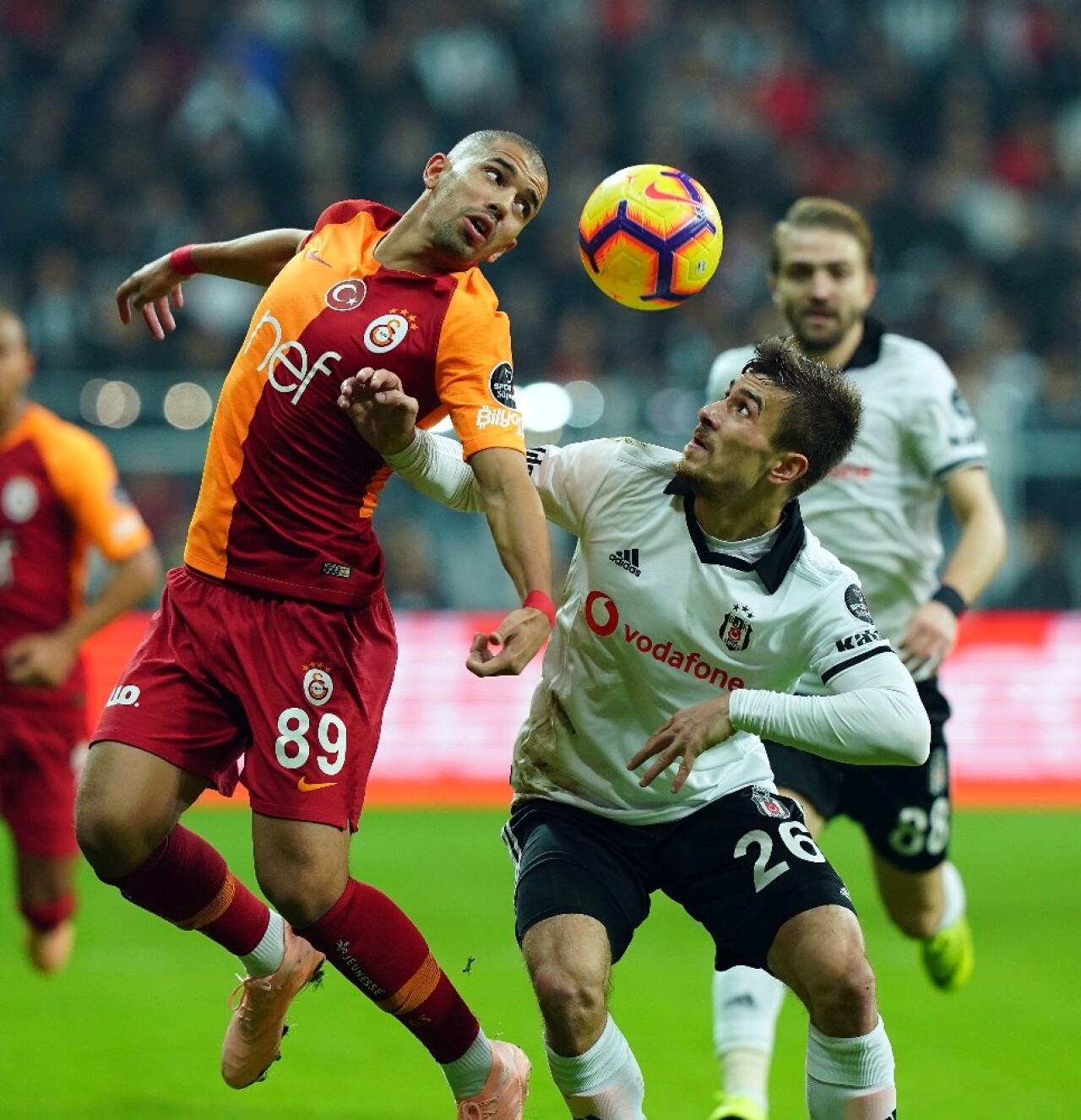 Dolmabahçe’de 1 milyar 290 milyon TL’lik derbi