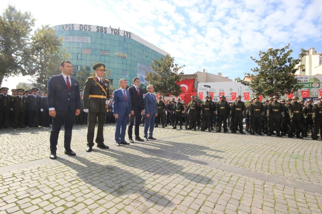 Edremit’te Cumhuriyet Bayramı kutlamaları başladı