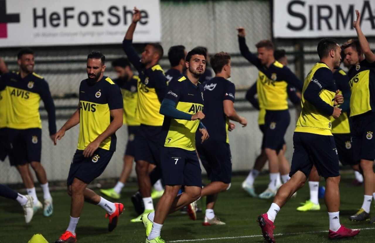 Fenerbahçe kampa girdi