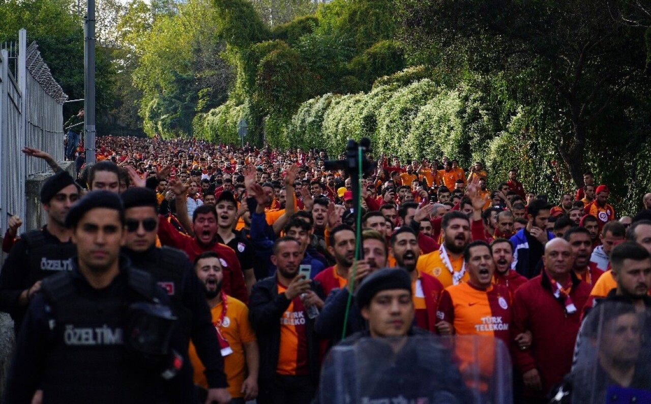 Galatasaray taraftarı Beşiktaş Park’ta