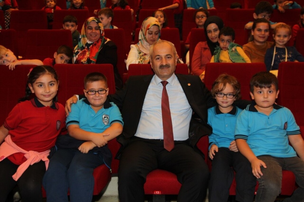 Gebzeli çocukların tiyatro keyfi