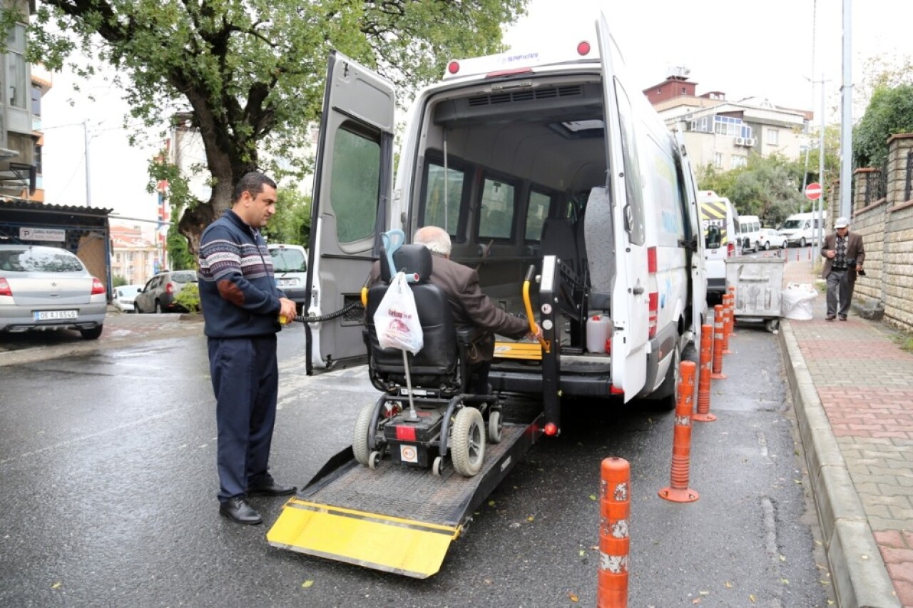 Küçükçekmece’de engelsiz hizmet dönemi