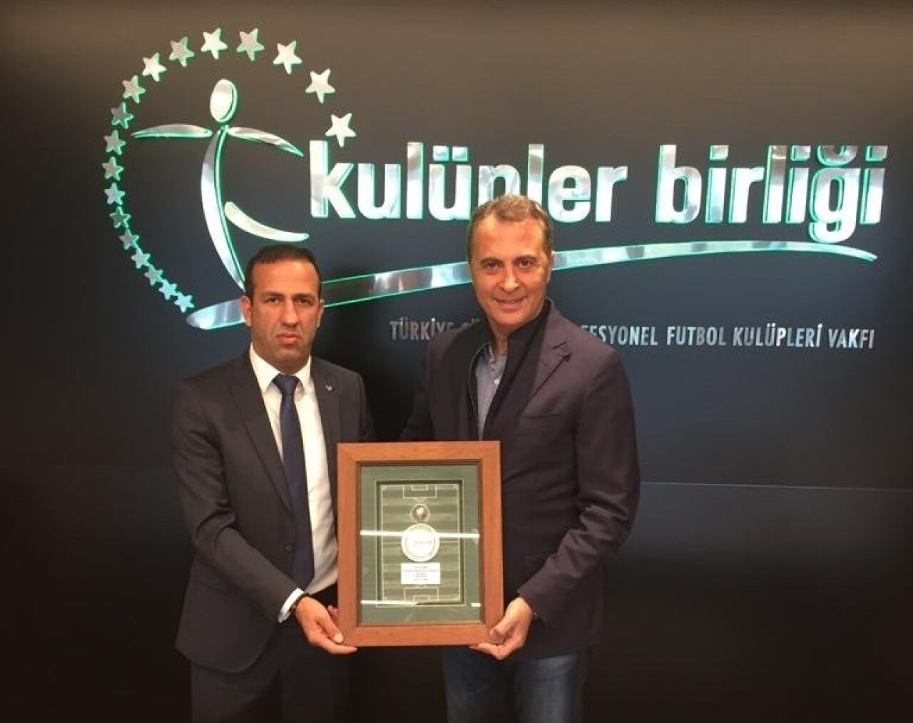 Kulüpler Birliği’nden Fikret Orman’a plaket