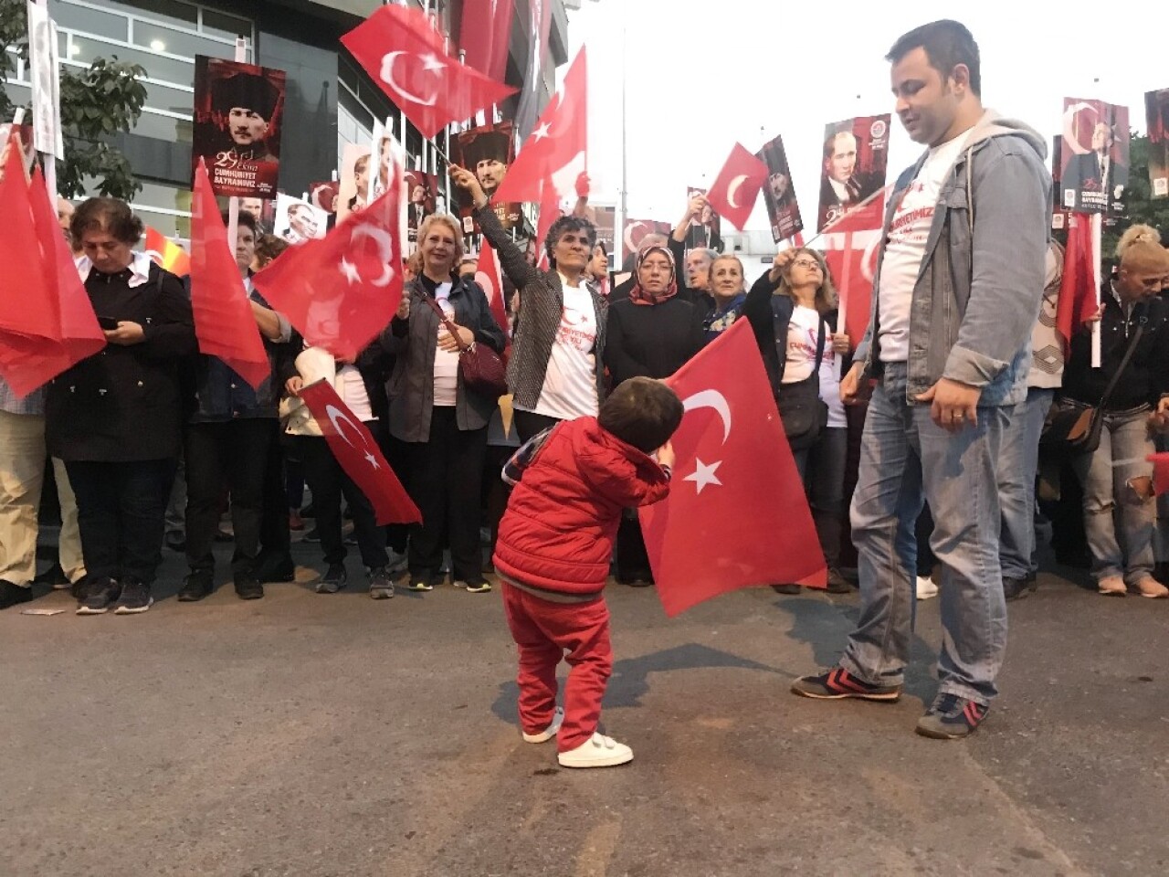 Maltepelilerden Cumhuriyet yürüyüşü