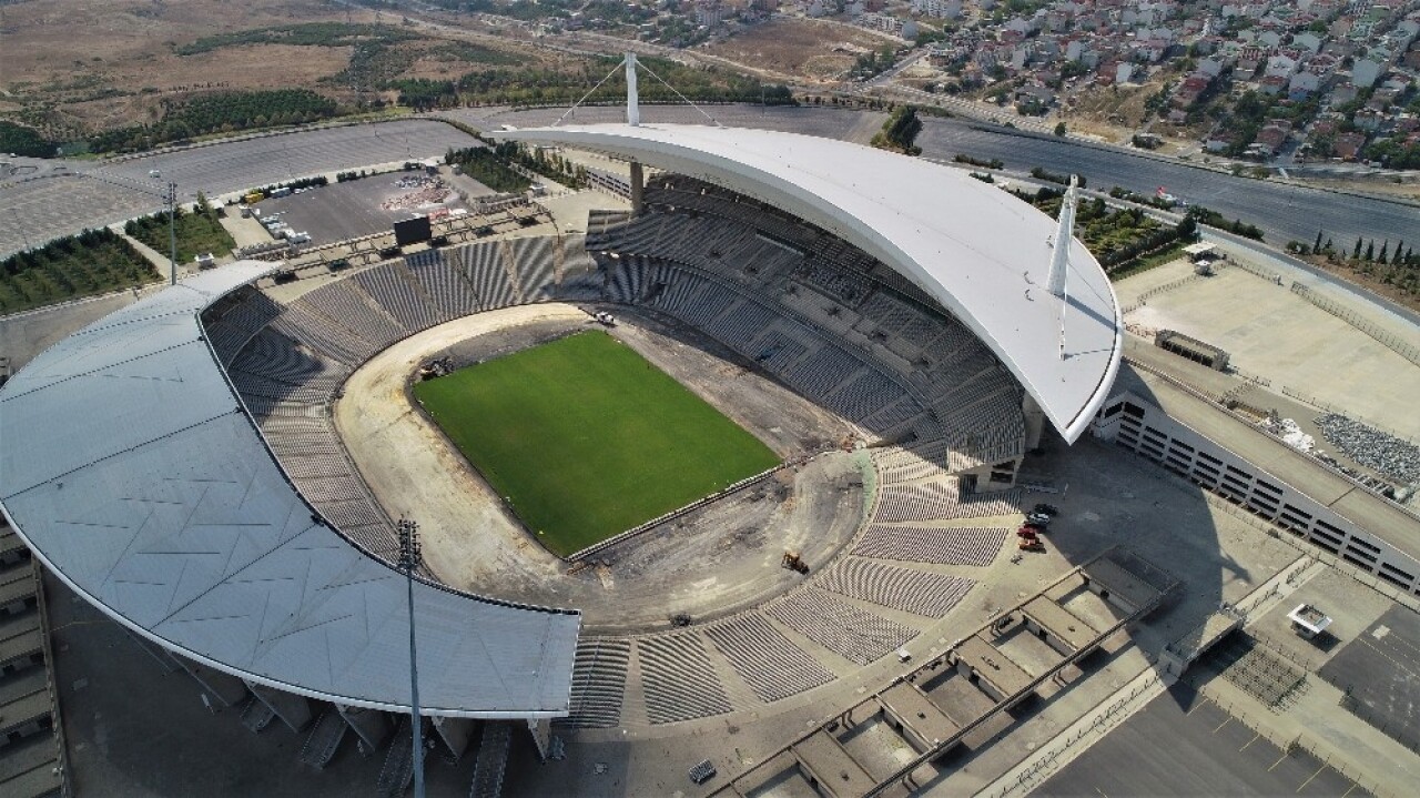 (Özel haber) Atatürk Olimpiyat Stadı, UEFA Şampiyonlar Ligi finaline hazırlanıyor