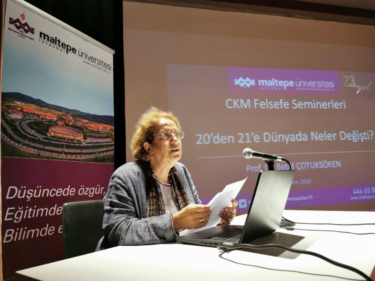 Prof. Dr. Çotuksöken “Felsefenin dört duvar arasında kalmasından yana değiliz”