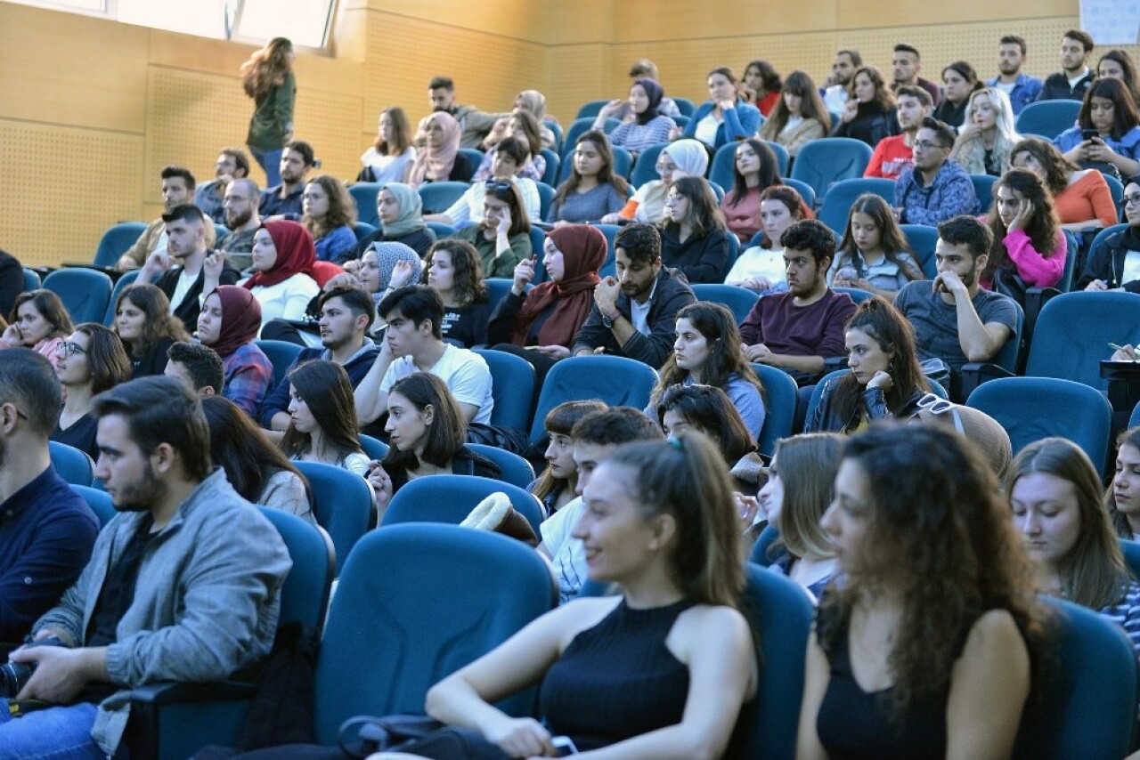 SAÜ’de ‘Metin Yazarlığı’ konferansı düzenlendi