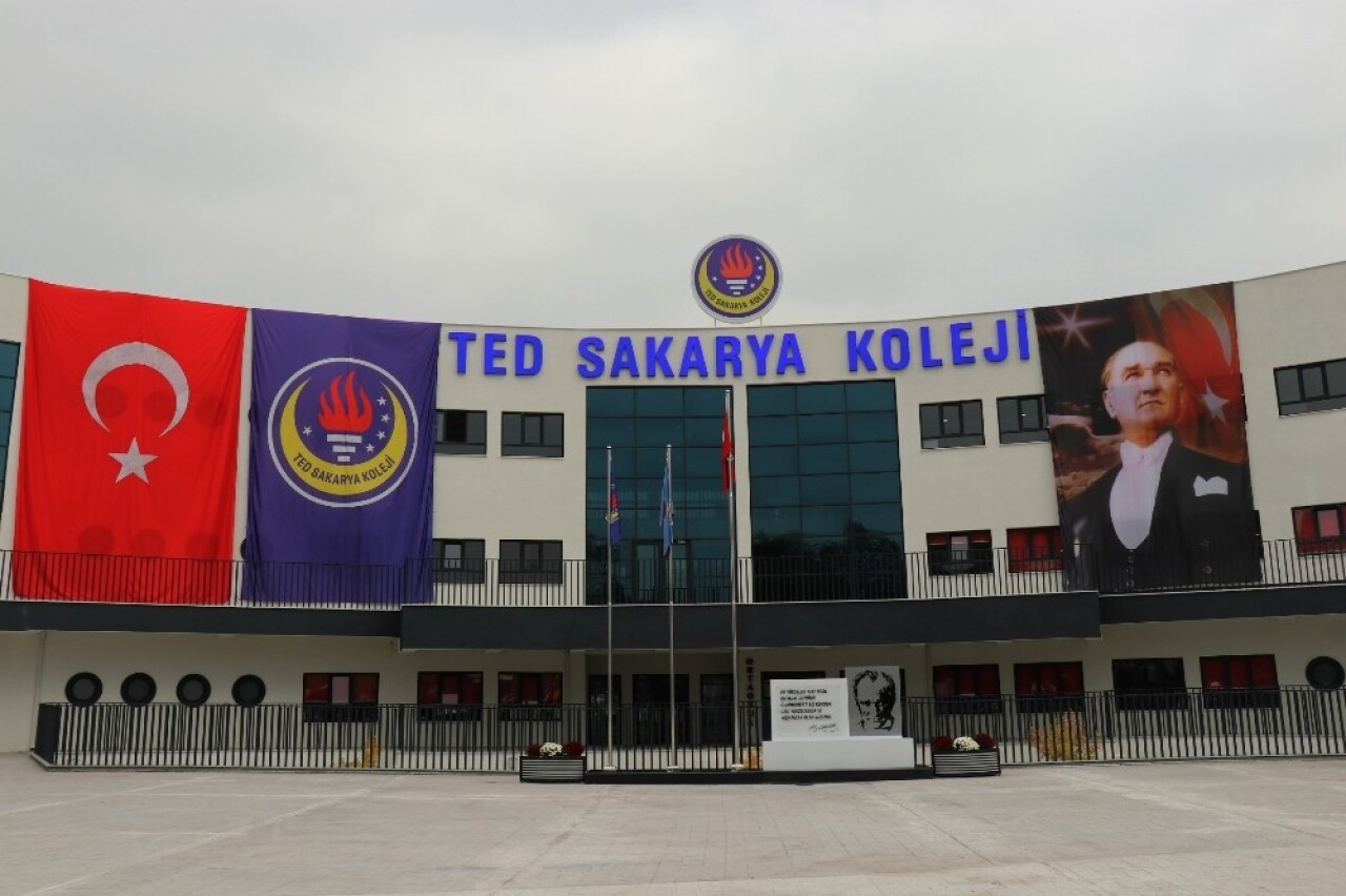 TED Sakarya Koleji Resmi Açılış Törenine yoğun ilgi