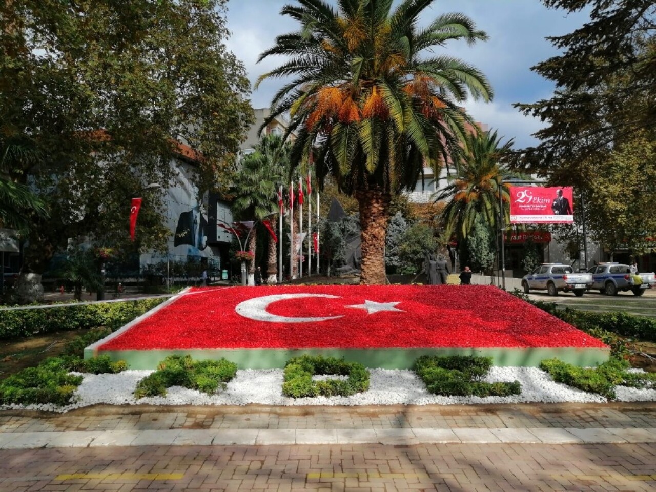 Türk Bayrağı motifi yenilendi