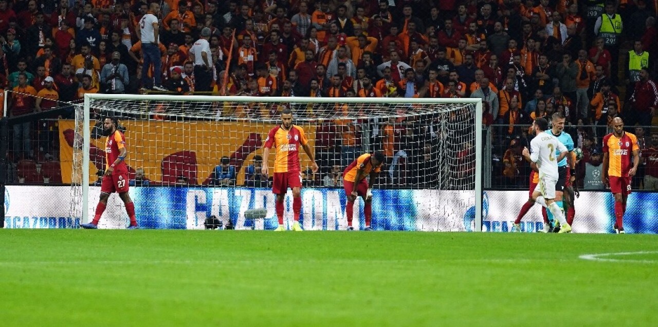 UEFA Şampiyonlar Ligi: Galatasaray: 0 - Real Madrid: 1 (İlk yarı)